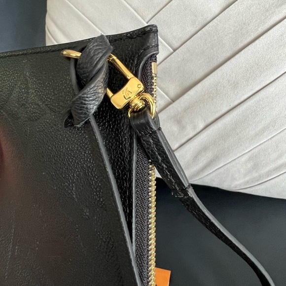 Louis Vuitton Neverfull MM Empreinte pouch - Picture 15 of 16